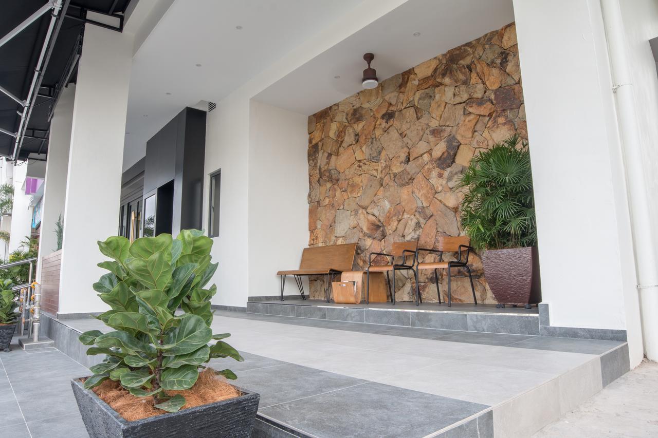 Redpine Boutique Hotel Skudai Eksteriør billede